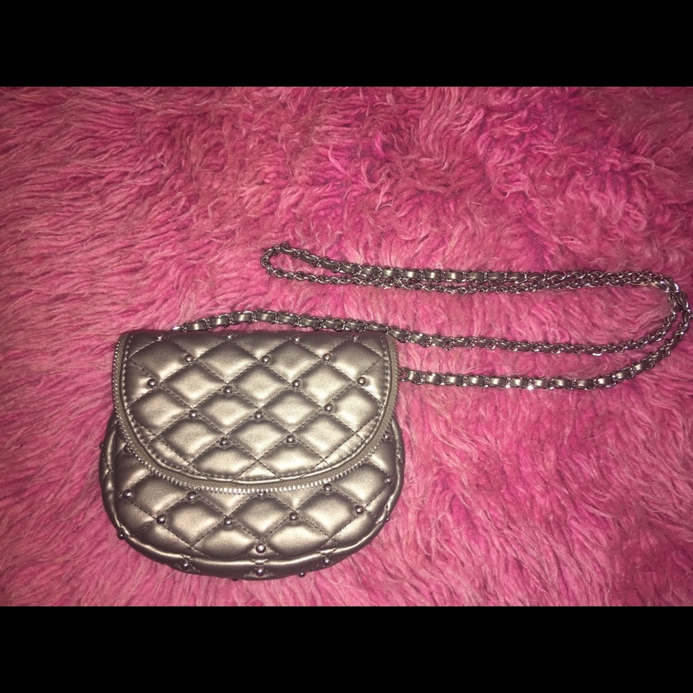 Silver metallic Crossbody!