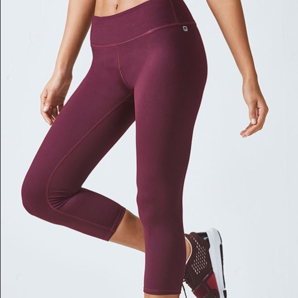Fabletics Salar Capri leggings (L)
