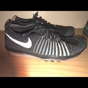 Nike Free Transform Flyknit