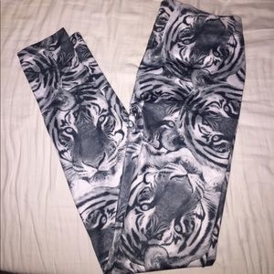 Full length tiger leggings
