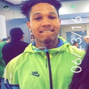 Meet your Posher, Khari