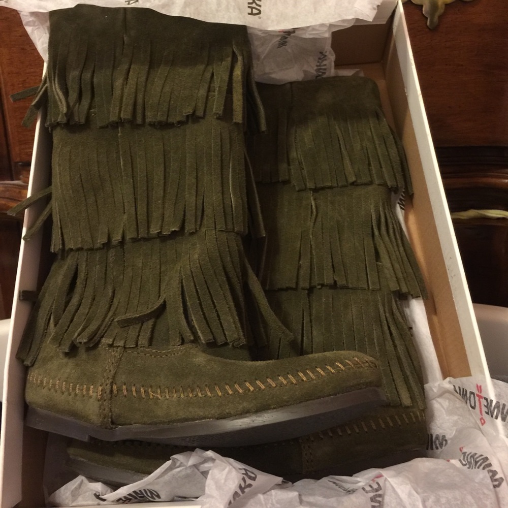 New dark green boot(buy one get second one 50%off