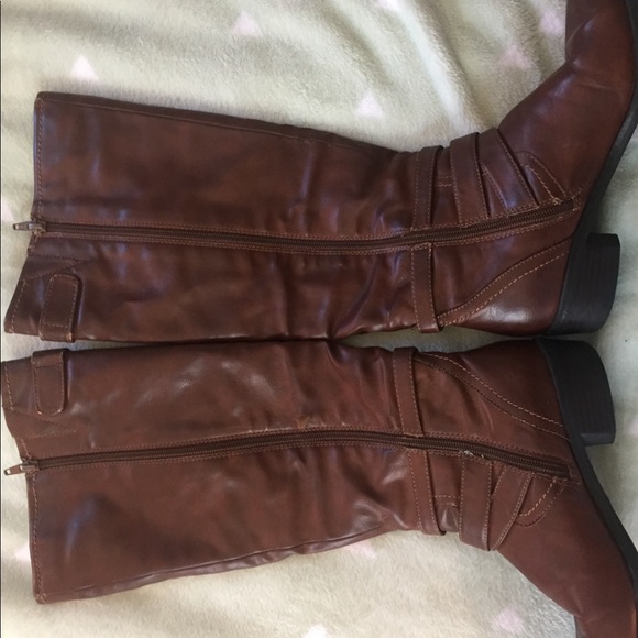 Women’s Riding Boots - Picture 6 of 7