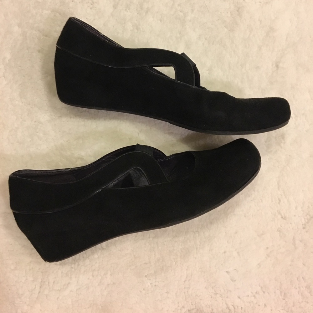 Black ballet style shoes