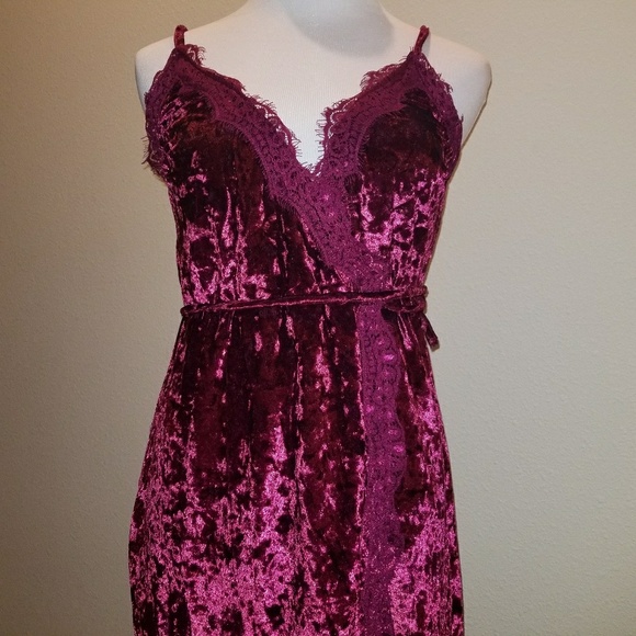 Burgundy velvet wrap dress - Picture 6 of 6