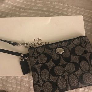 COACH Signature Black Wristlet Wallet Clutch