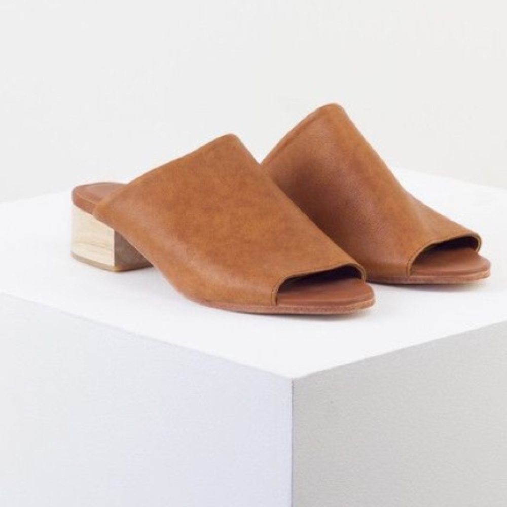 St agni mules with open toe and short heel