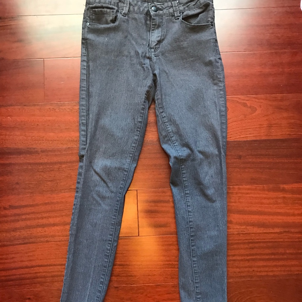 Gray skinny jeans