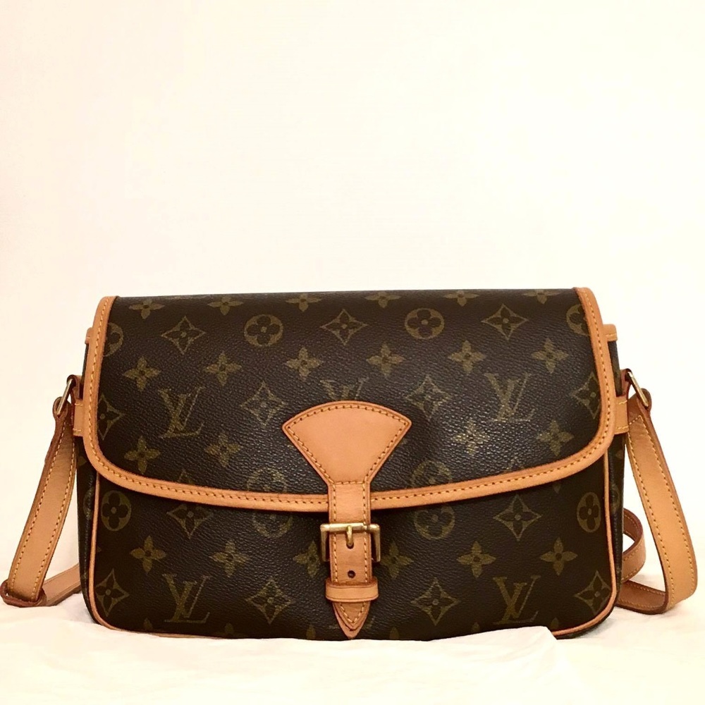 LOUIS VUITTON Monogram Sologne