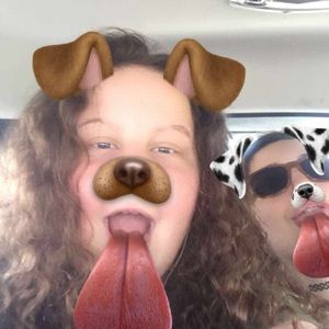 Meet your Posher, Chloe