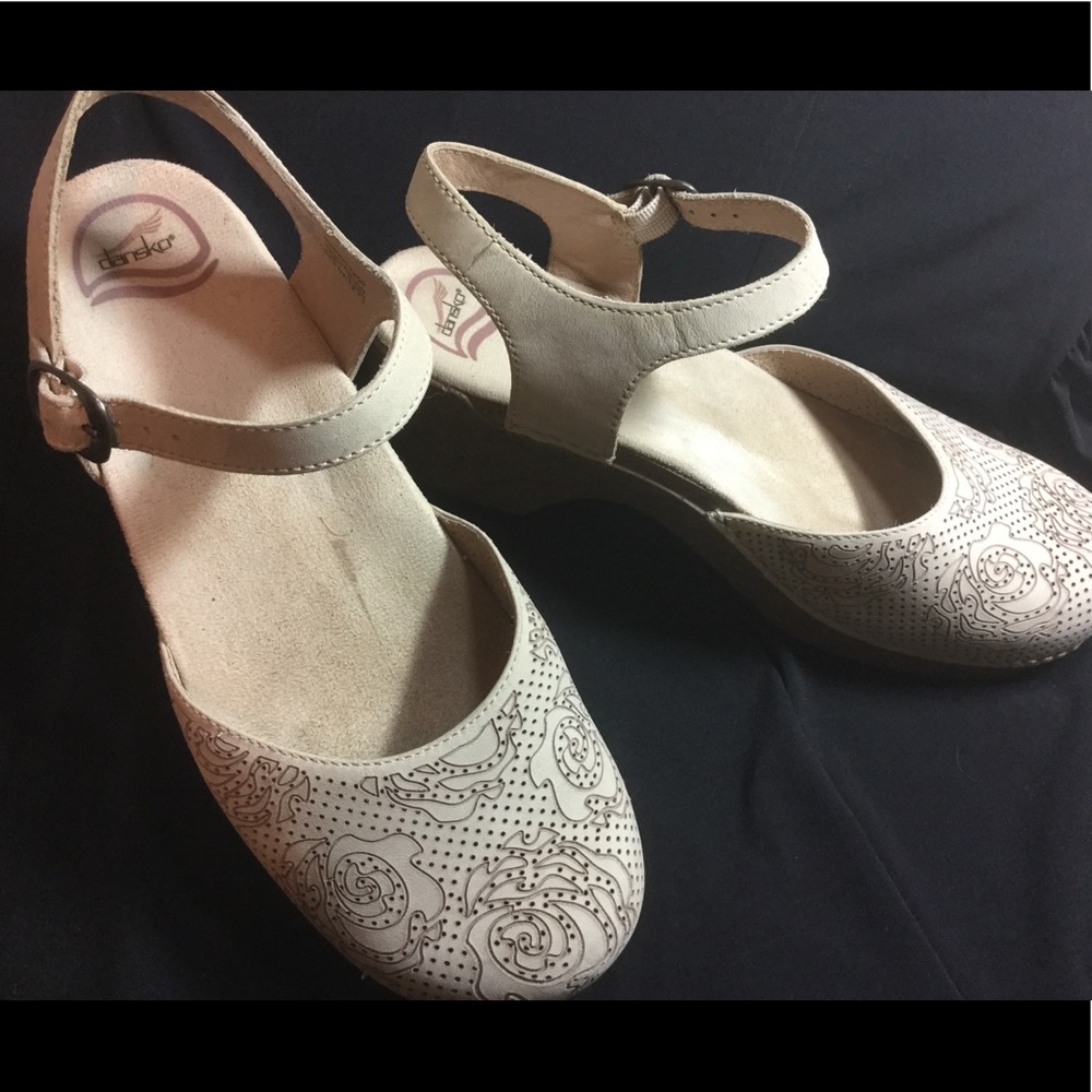 Dansko MaryJanes size 41