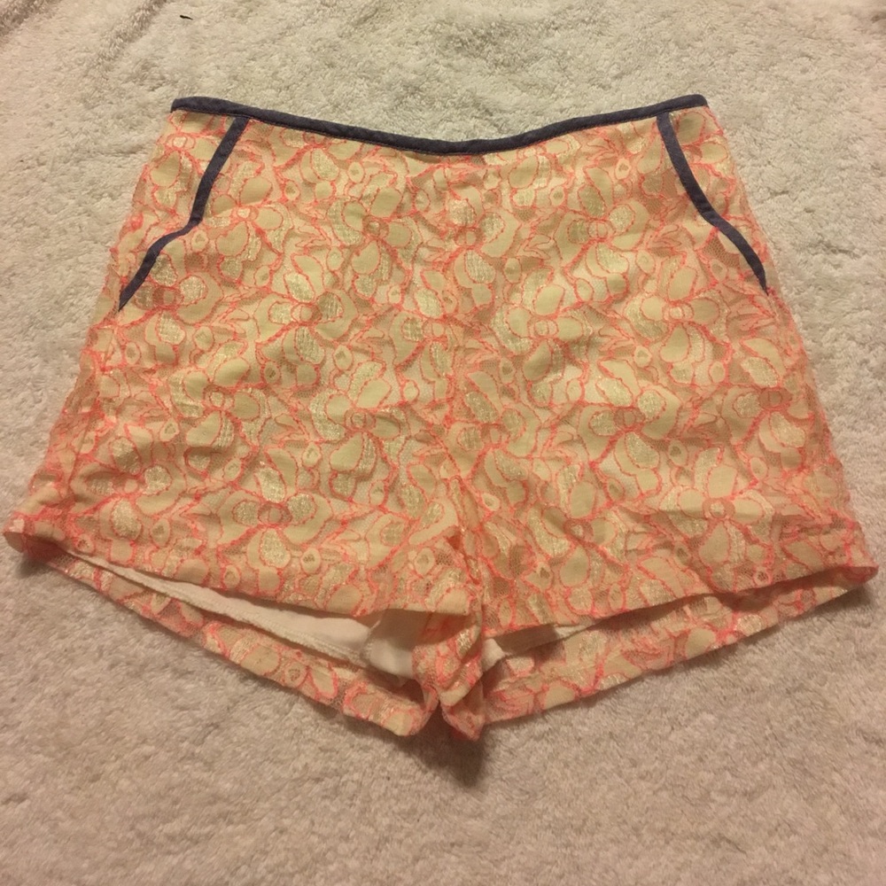 Lace shorts with chambray trim