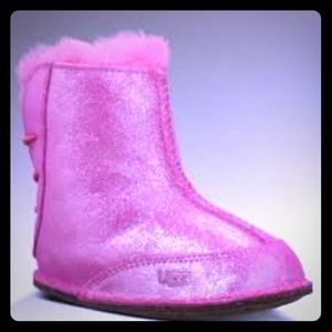 Baby / Toddler Uggs Size 7