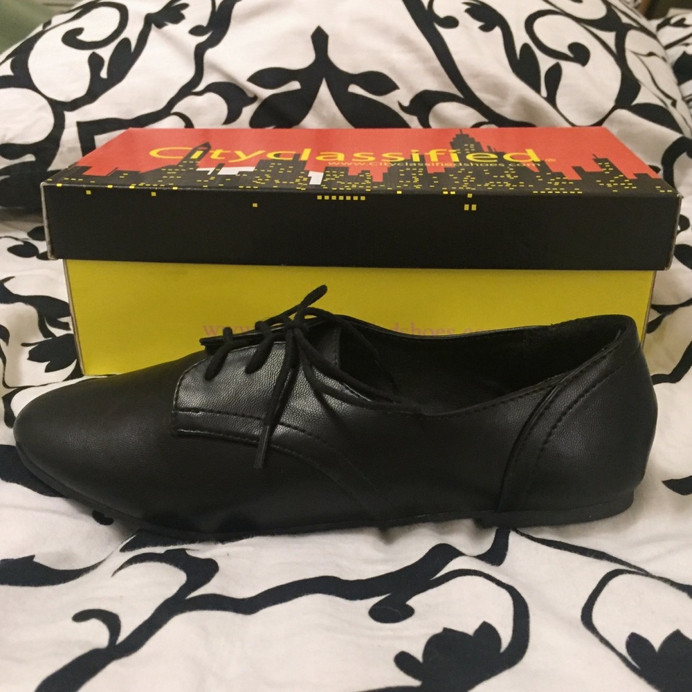 Women's Black Oxfords - City Classified Desta 6.5