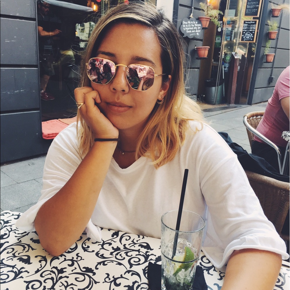 Meet your Posher, Maria