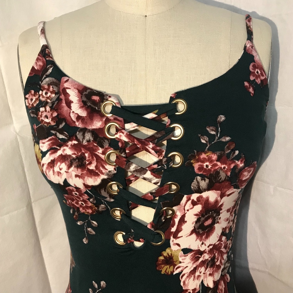 IRIS Floral Lace Up Dress