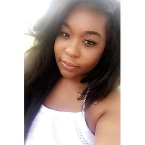 Meet your Posher, Alexis