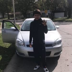 Meet your Posher, Julio