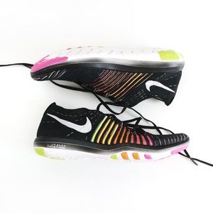 Nike Free Transform Flyknit