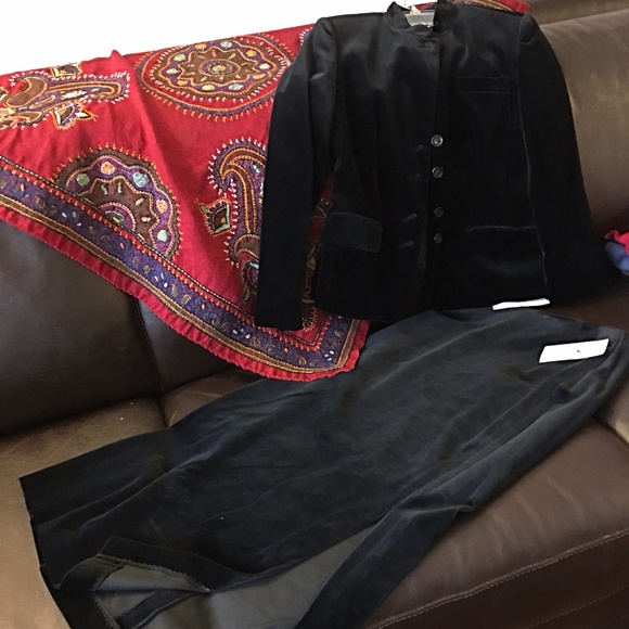 NWT Velvet Skirt Suit - Picture 2 of 4