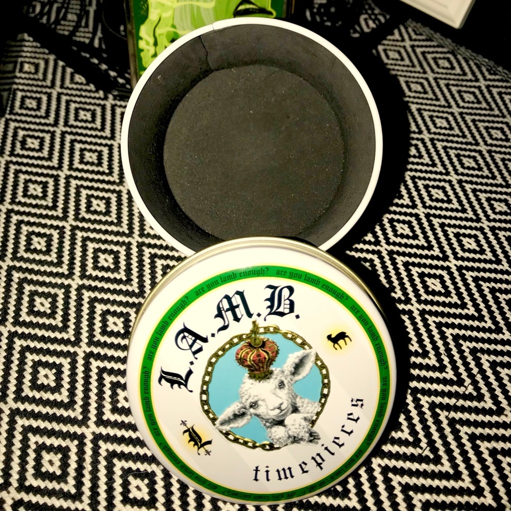 ✨L.A.M.B. Metal tin✨