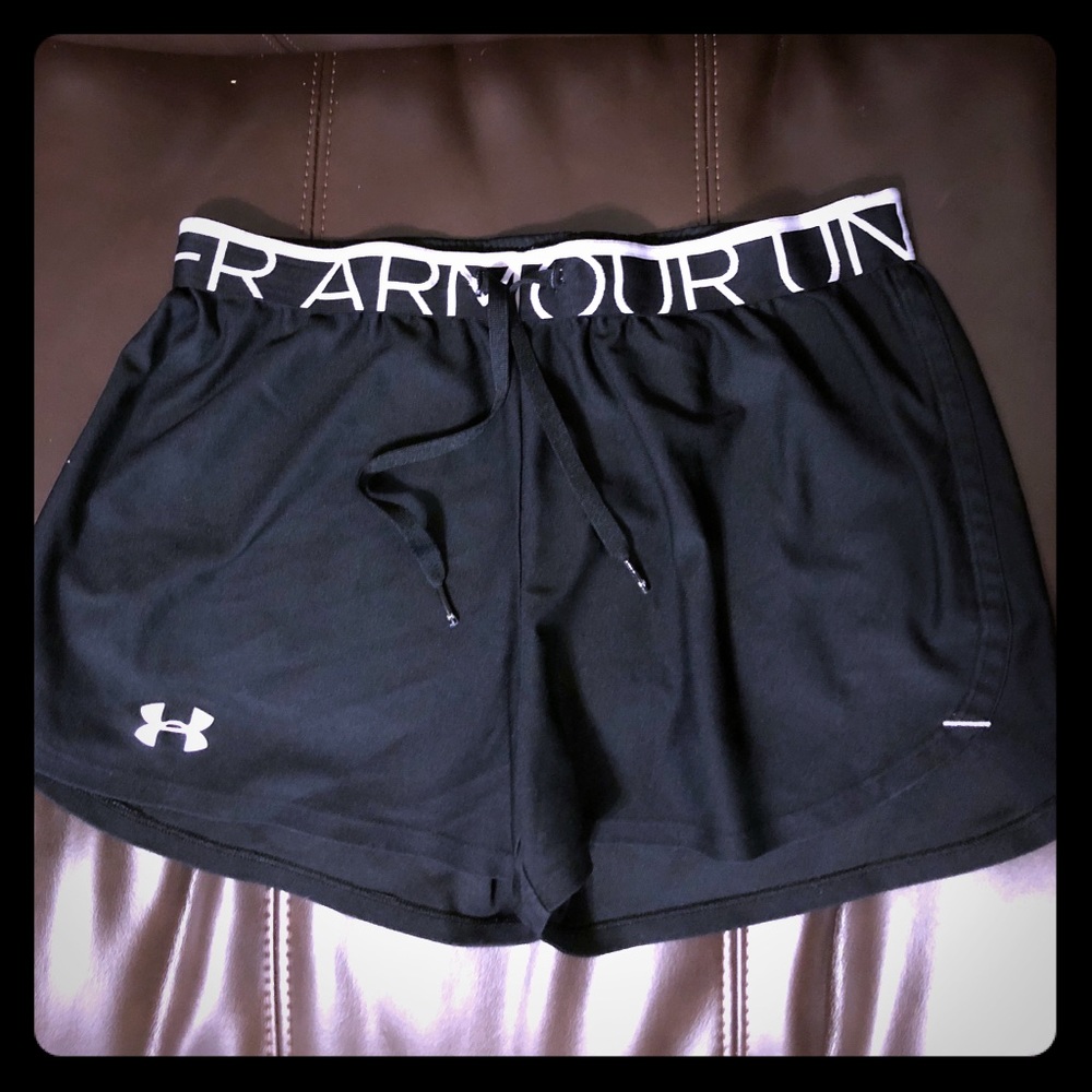 Under Armour short size SM