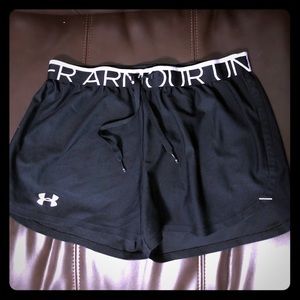 Under Armour short size SM