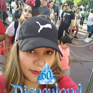 Meet your Posher, Iris