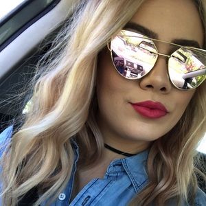 Meet your Posher, Briana