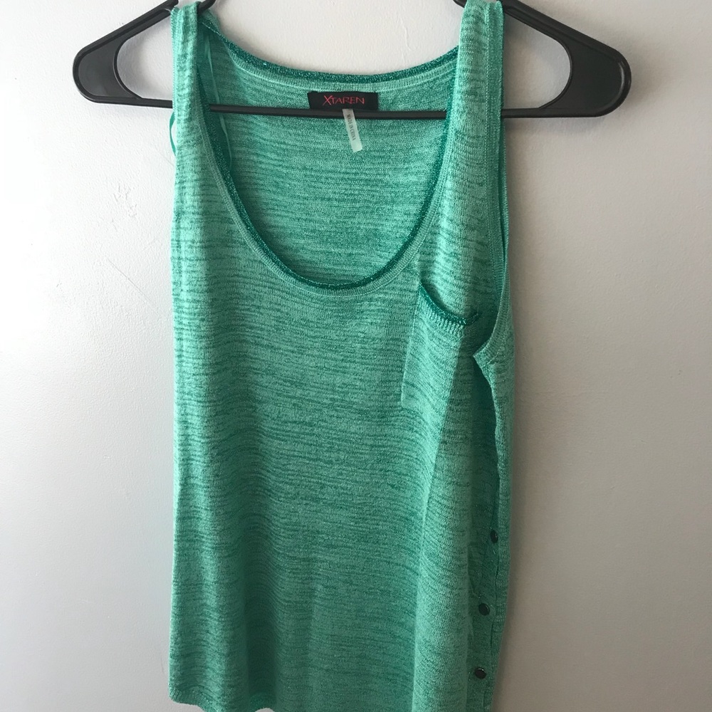 Sparking sleeveless blouse