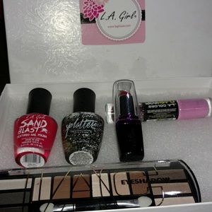 Lagirlusa make-up and nails Polish