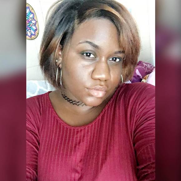 Meet your Posher, Andreithia - Picture 1 of 1