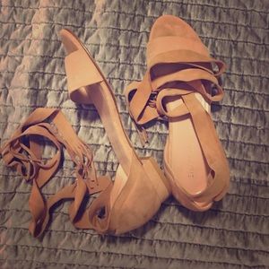 Stuart Weitzman Corbata