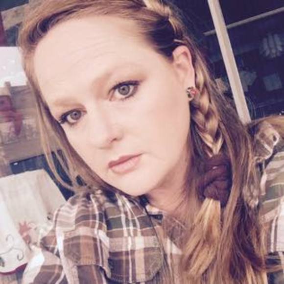 Meet your Posher, Elizabeth - Picture 1 of 1