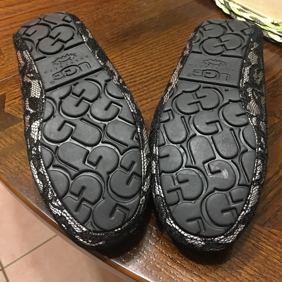 Ugg moccasins. Very unique. - Picture 3 of 4