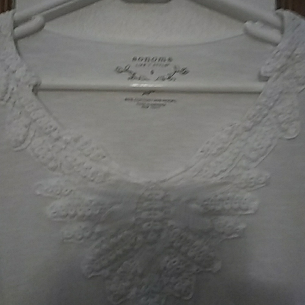 Top - Picture 2 of 4