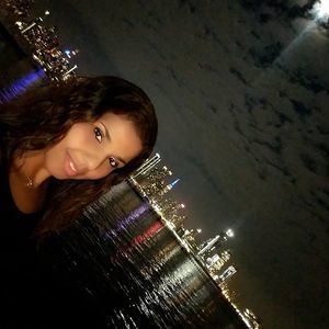 Meet your Posher, Leila