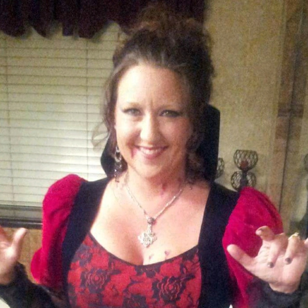 Meet your Posher, Angela