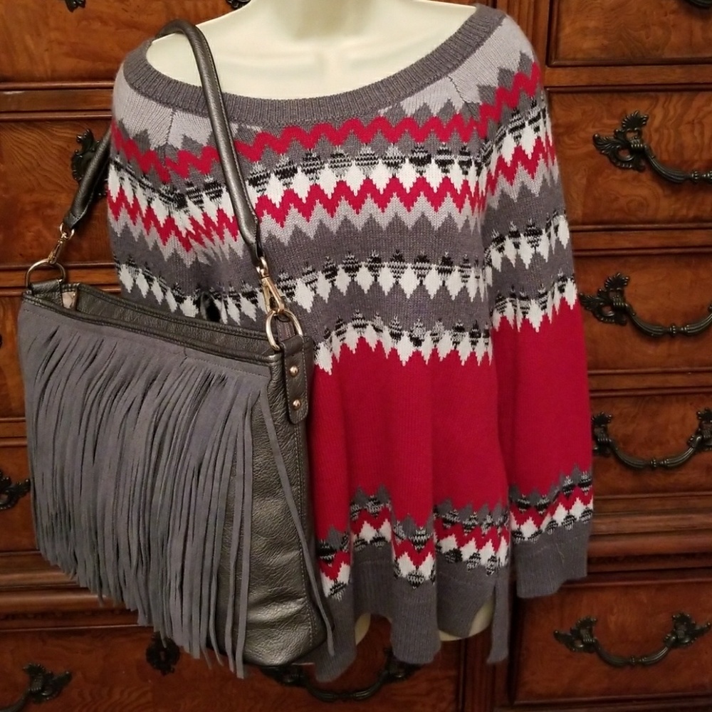 Fringed pewter/gray tote handbag. Great Boho look!
