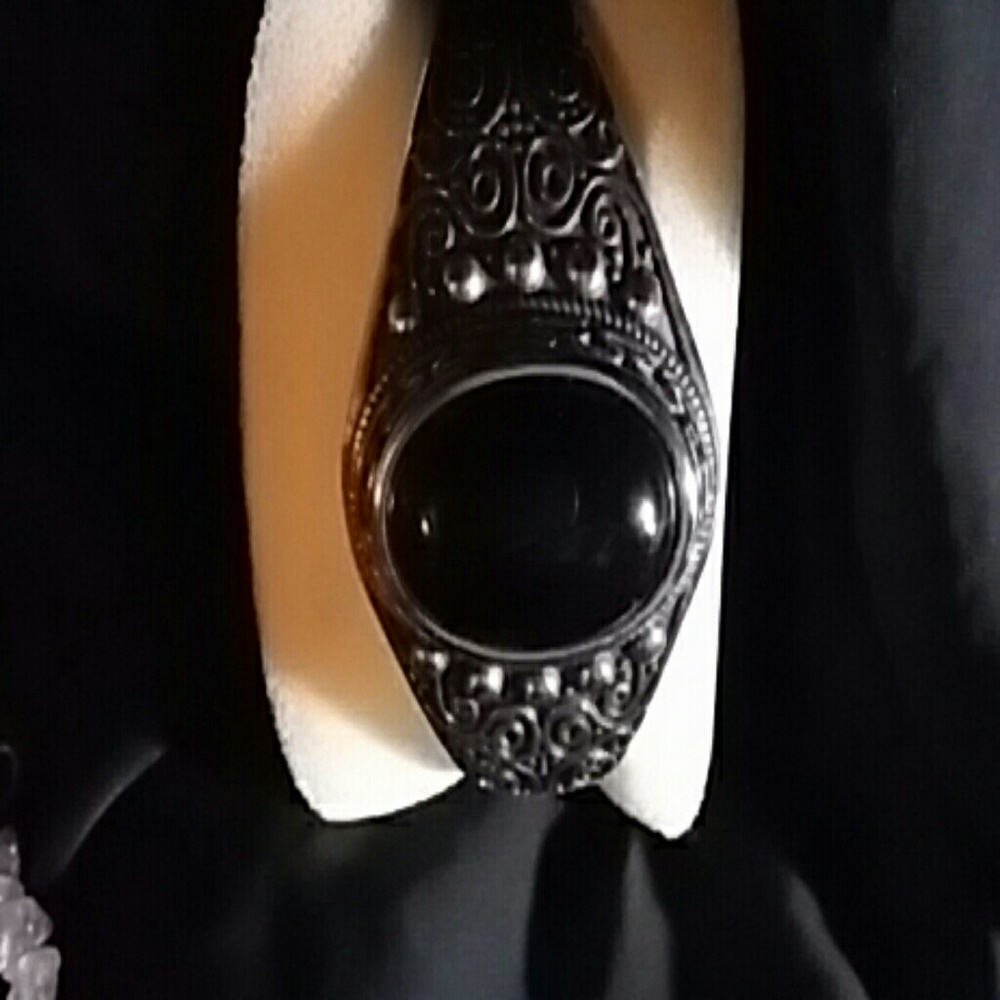 New 10 karat black onyx bracelet