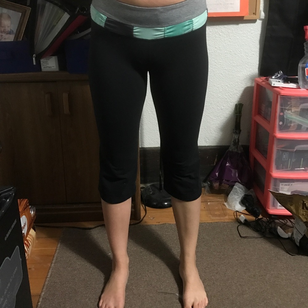 REVERSIBLE lululemon crop leggings!