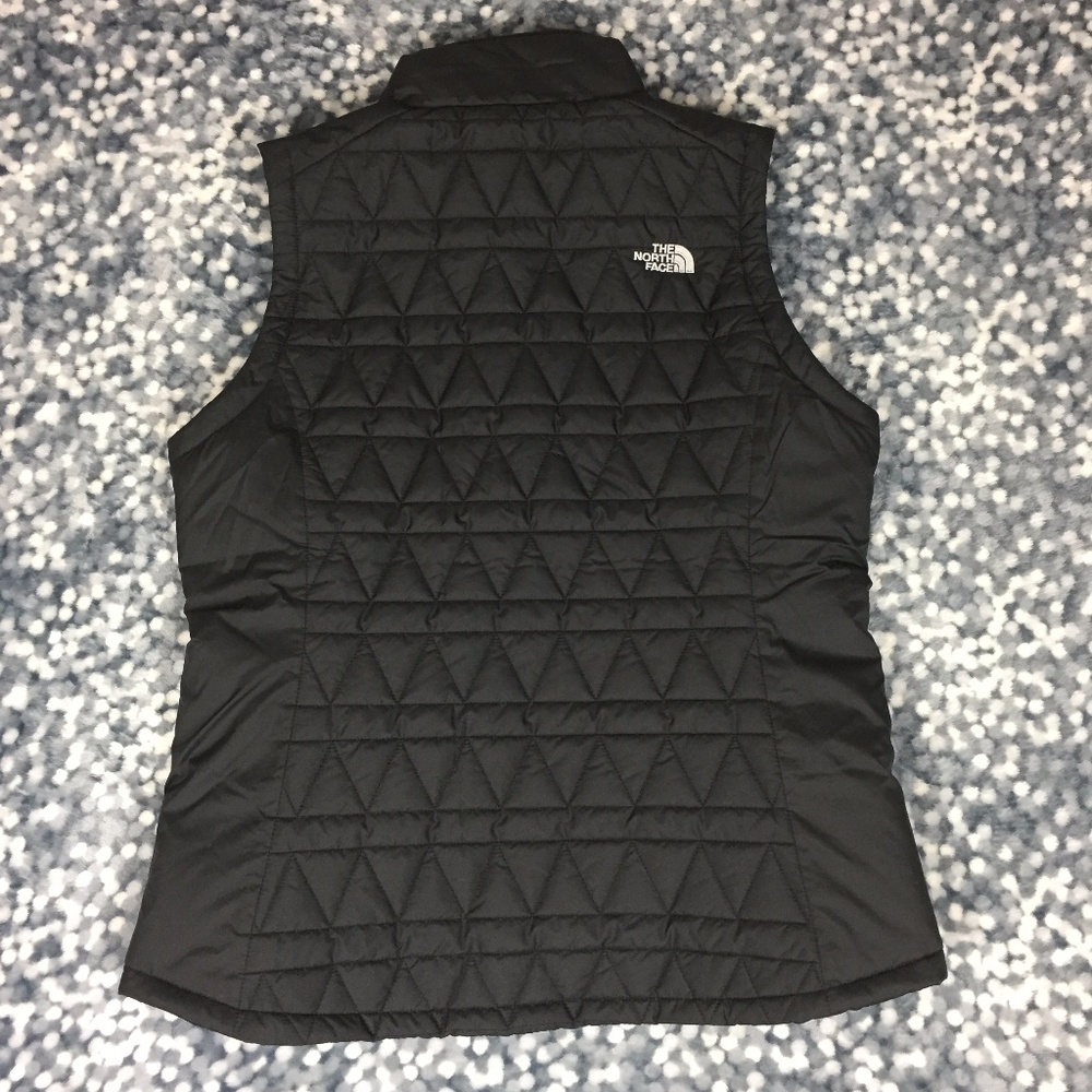 Sold  North Face Quilted Down Zip Puffer Vest - Picture 3 of 6