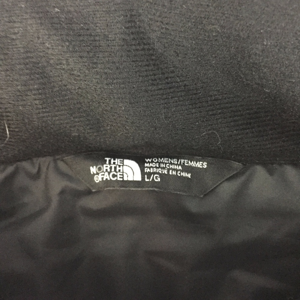 Sold  North Face Quilted Down Zip Puffer Vest - Picture 5 of 6