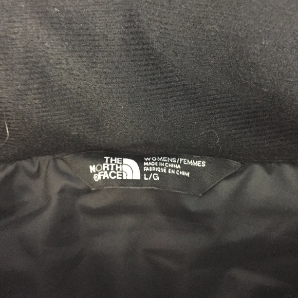 Sold North Face Quilted Down Zip Puffer Vest - Picture 5 of 6