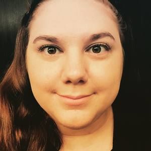 Meet your Posher, Leeann