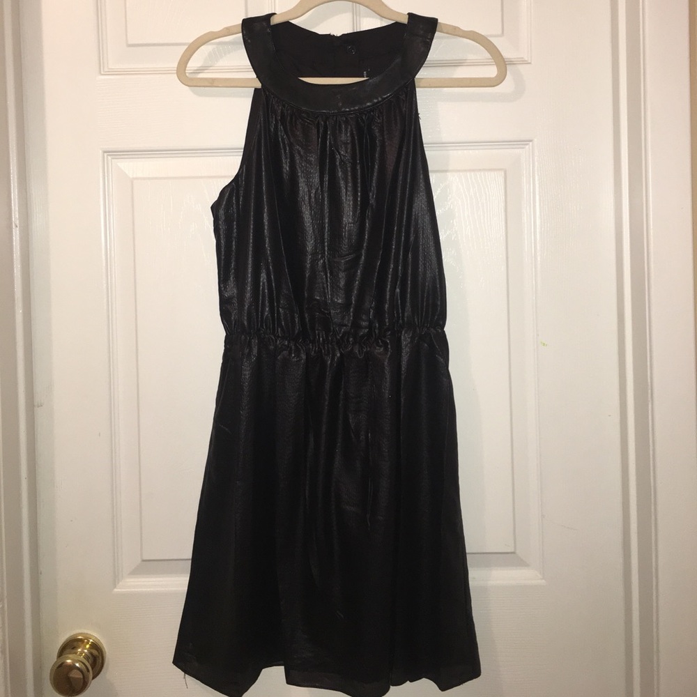 Dress - Picture 3 of 5