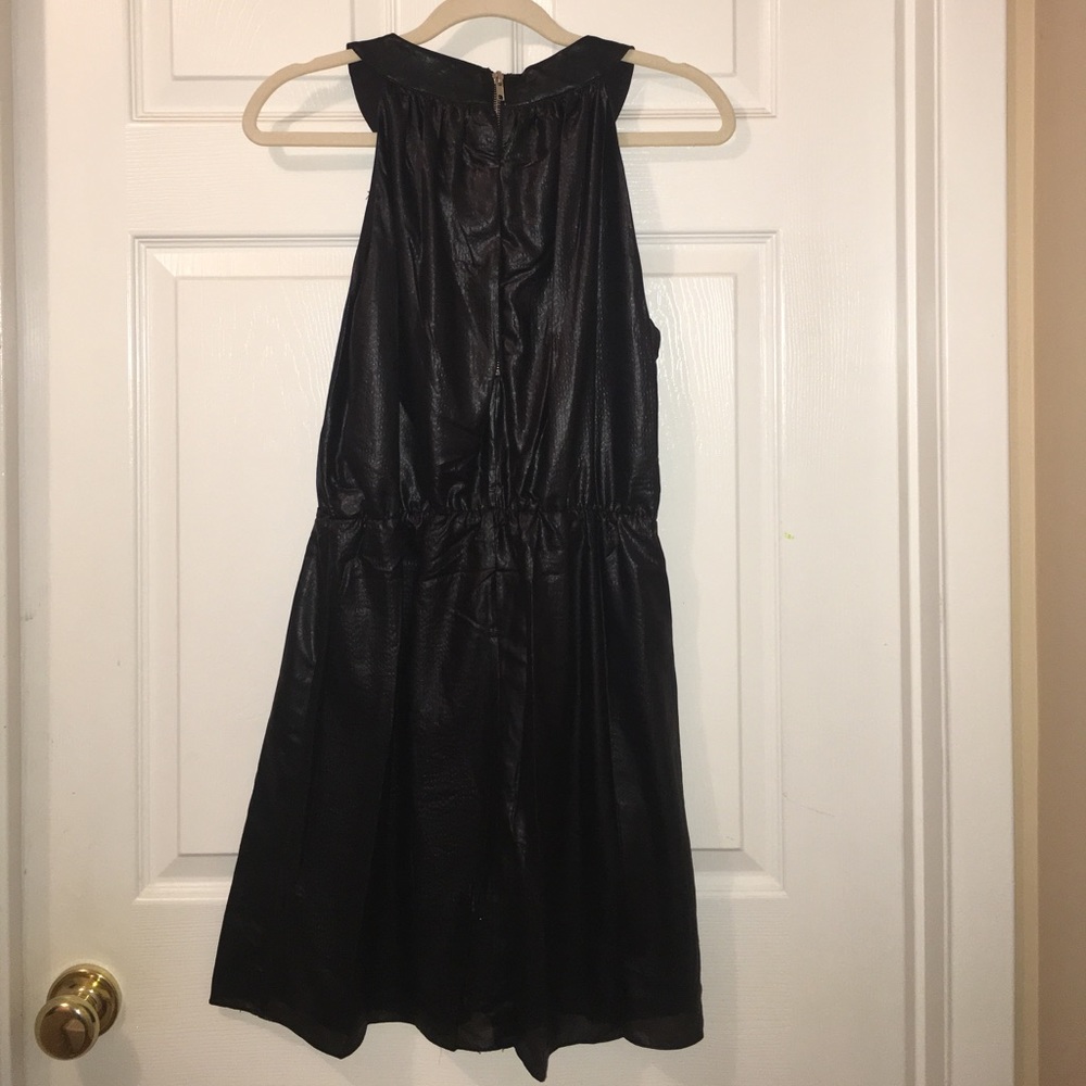 Dress - Picture 4 of 5