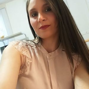 Meet your Posher, Alexandra