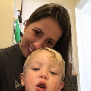 Meet your Posher, Aline