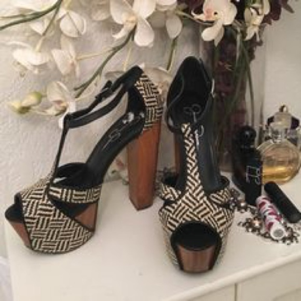 Jessica Simpson Deanah Platforms